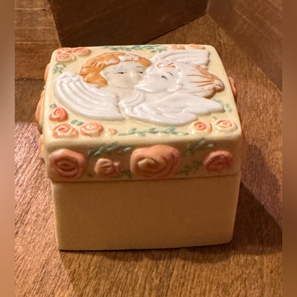 JCM Vintage Angel Decorative Trinket Box
